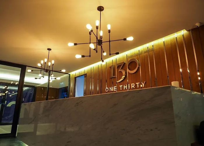曼谷130号酒店及公寓 酒店 4*