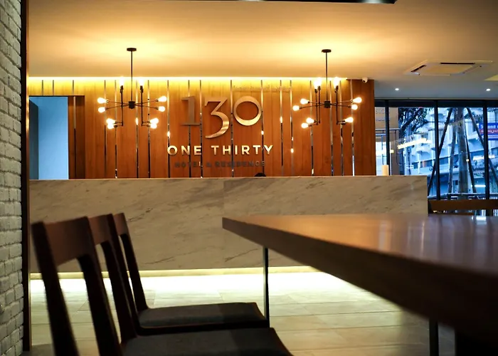 酒店 曼谷130号酒店及公寓 4*