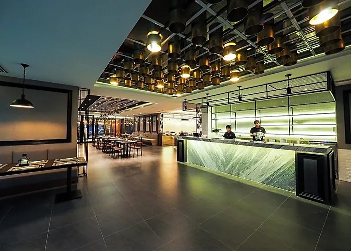 酒店 曼谷130号酒店及公寓 4*