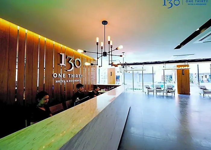 曼谷130号酒店及公寓