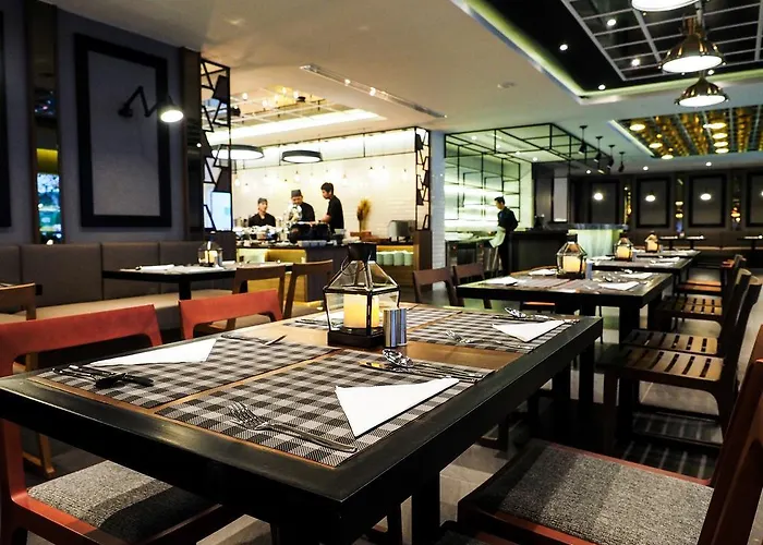 曼谷130号酒店及公寓 酒店 4*